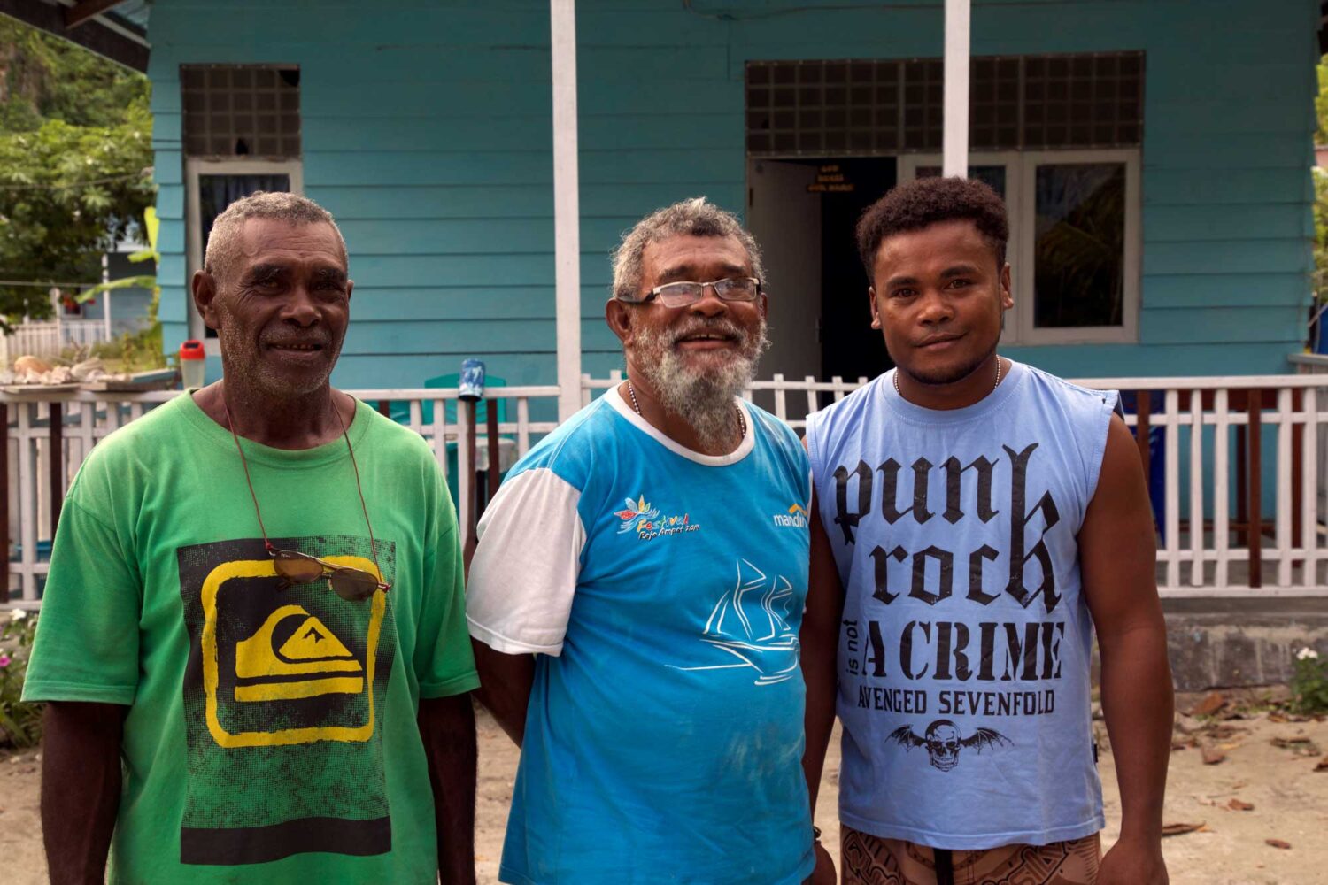 papuan family raja ampat yenbeser