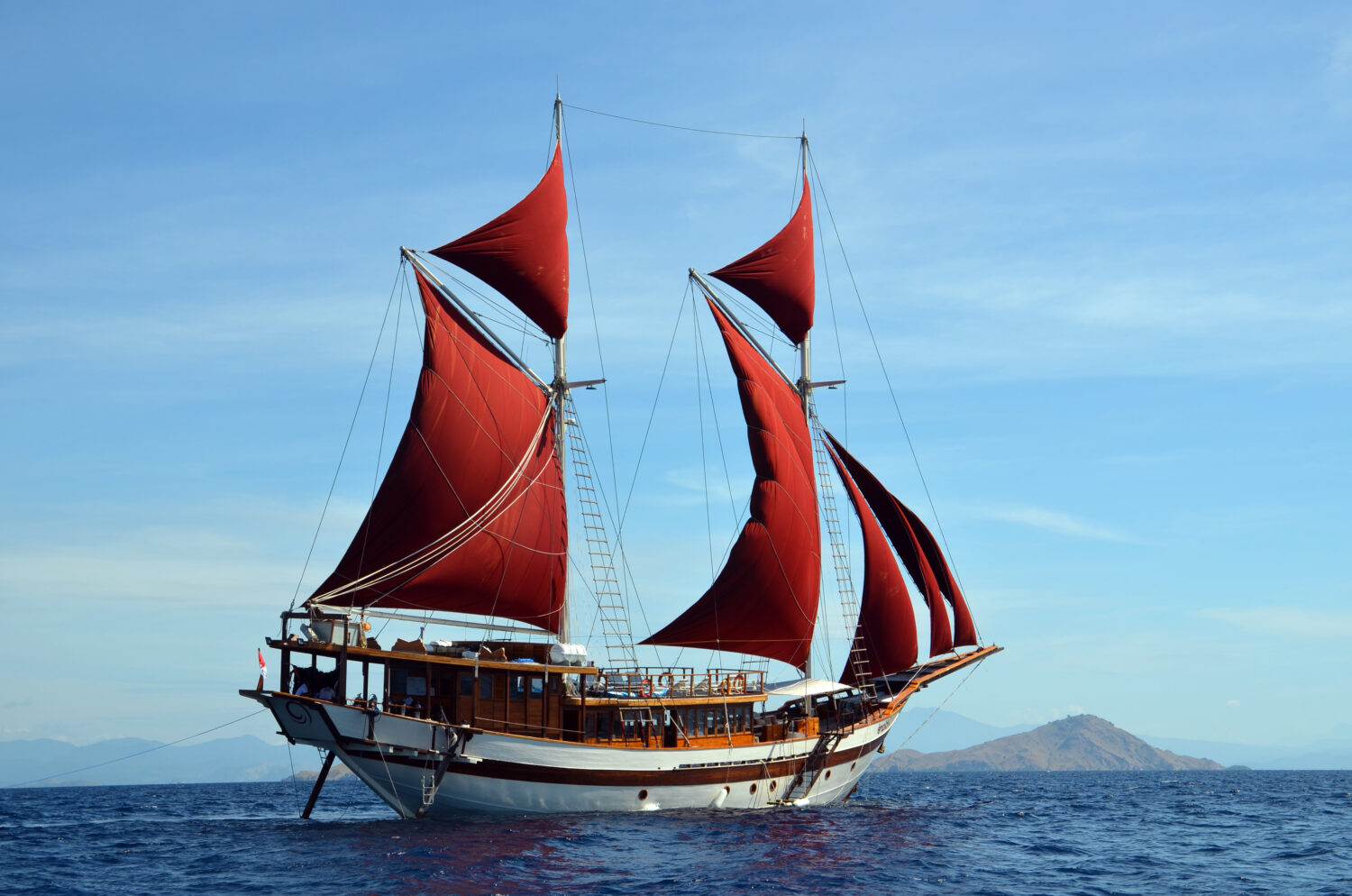 Tiare Luxury Diving Liveaboard