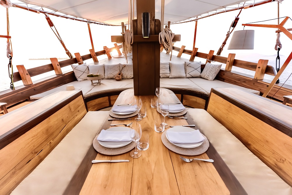Senja luxury private yacht Indonesia